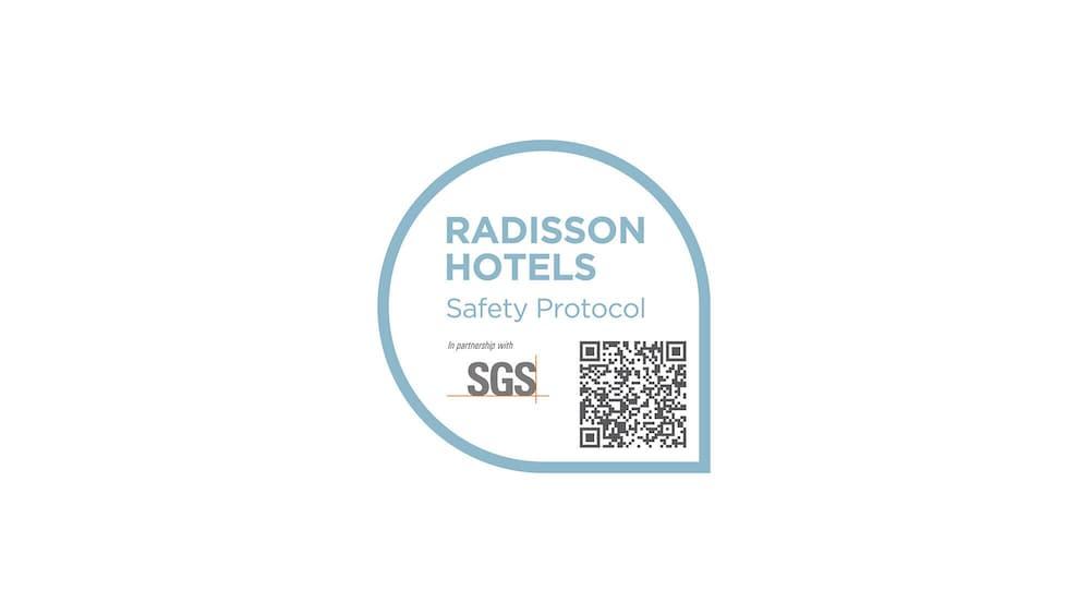 Radisson Freehold Hotel Buitenkant foto