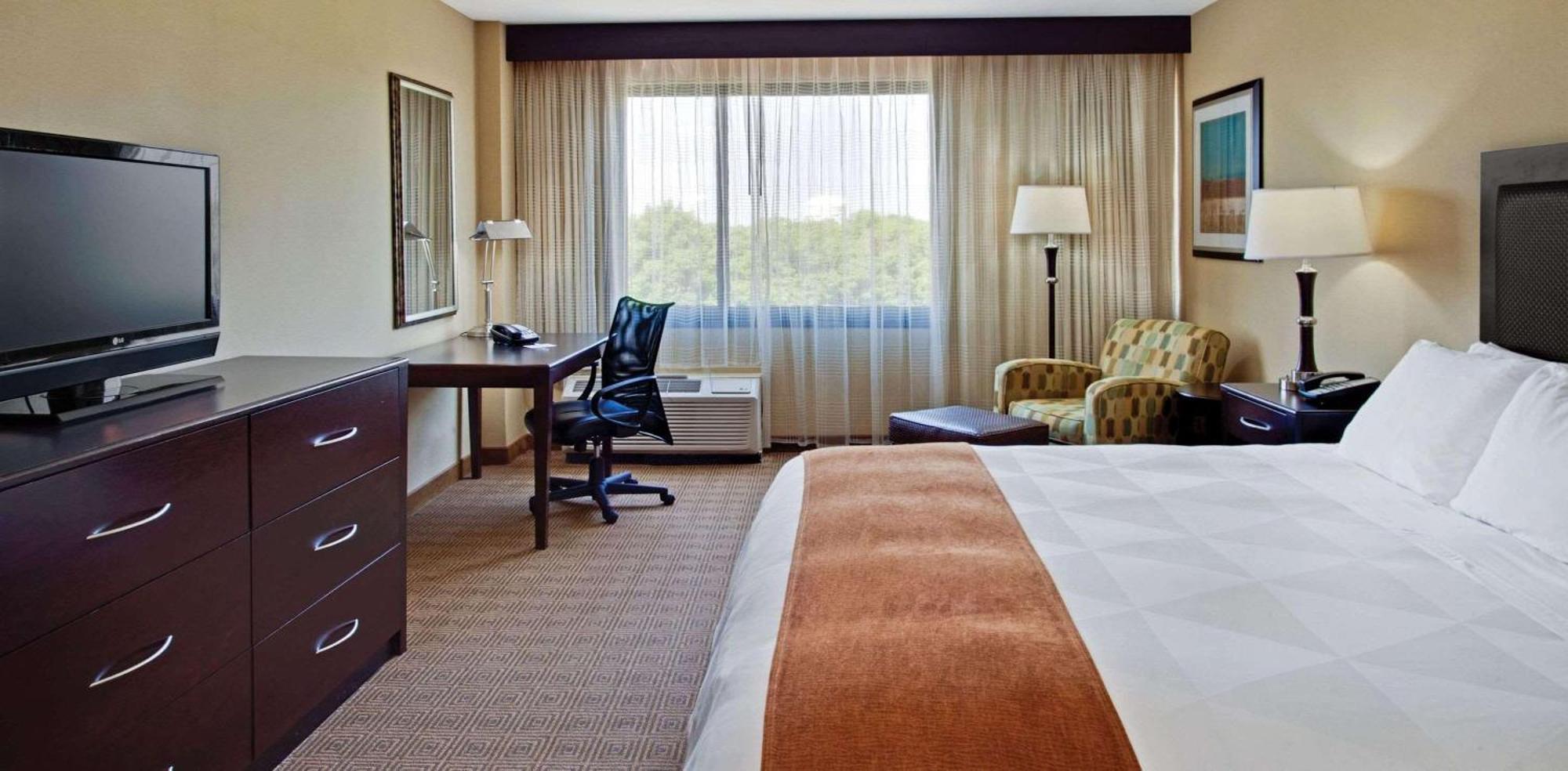 Radisson Freehold Hotel Buitenkant foto